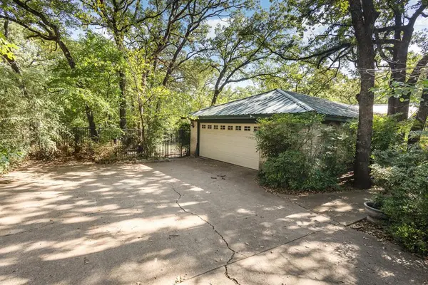 2308 Westwood Drive, Arlington, TX 76012