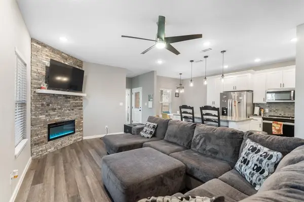 207 S James Street, Alvarado, TX 76009