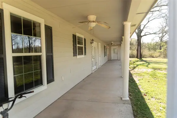 5215 State Highway 7 E, Center, TX 75935