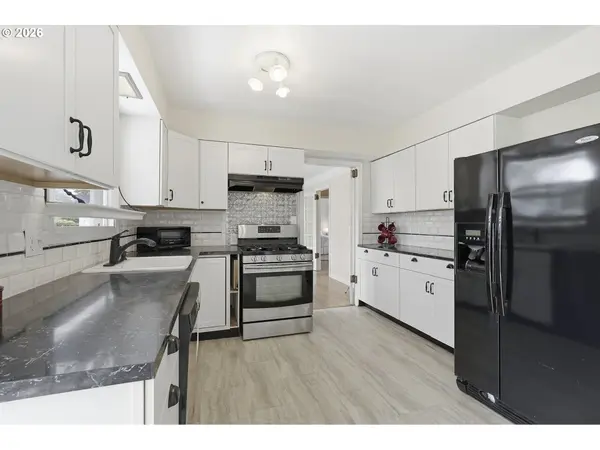 18505 NE GLISAN ST, Portland, OR 97230