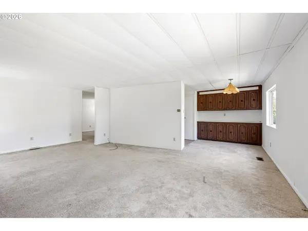 1600 RHODODENDRON DR #429, Florence, OR 97439