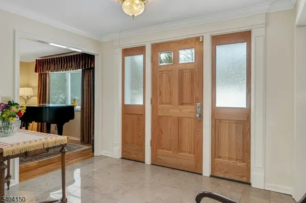 31 Garfield Ave, Madison Boro, NJ 07940