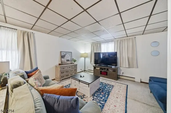 139 Madeline Ave, Clifton City, NJ 07011