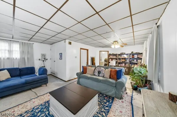 139 Madeline Ave, Clifton City, NJ 07011