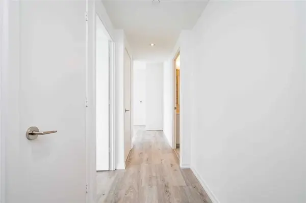 1000 Portage Pkwy #1211, Vaughan, ON L4K 0L1