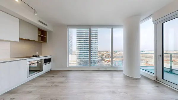 1000 Portage Pkwy #1211, Vaughan, ON L4K 0L1