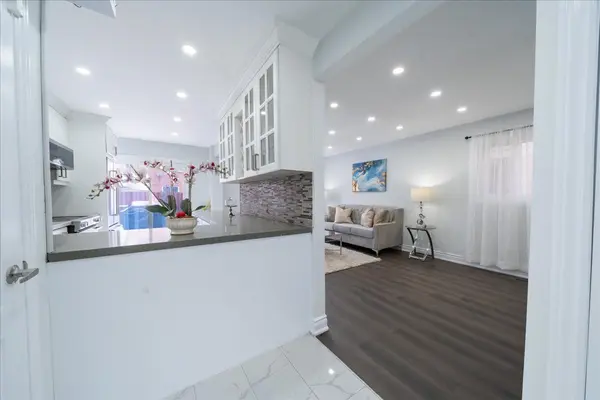 47 Martindale CRES, Brampton, ON L6X 2V7