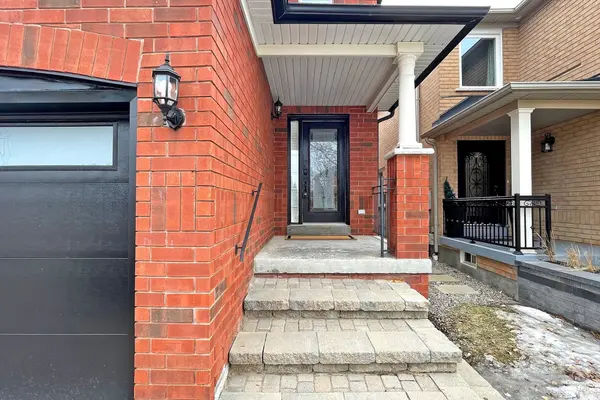 8 Grapevine RD, Caledon, ON L7E 2L2