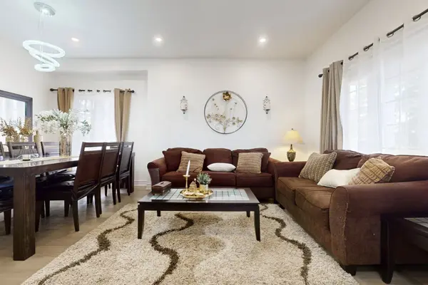 7218 Lulworth CT, Mississauga, ON L5N 7X2