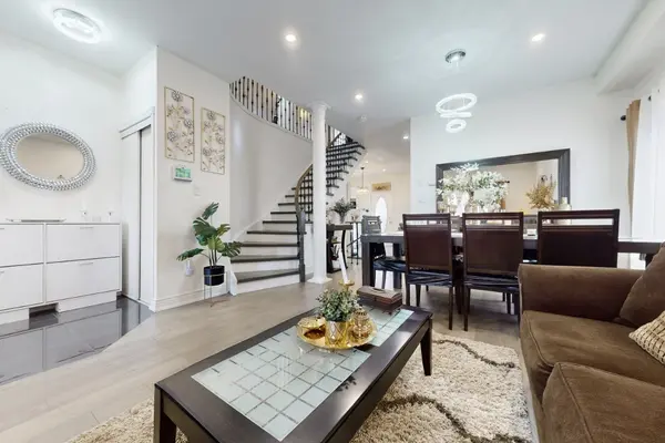 7218 Lulworth CT, Mississauga, ON L5N 7X2