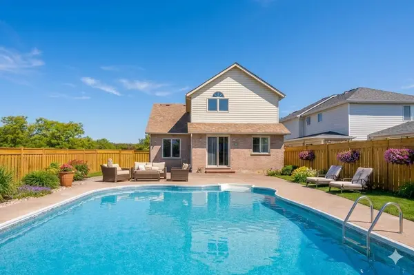 685 COLDSTREAM DR W, Waterloo, ON N2V 2J1