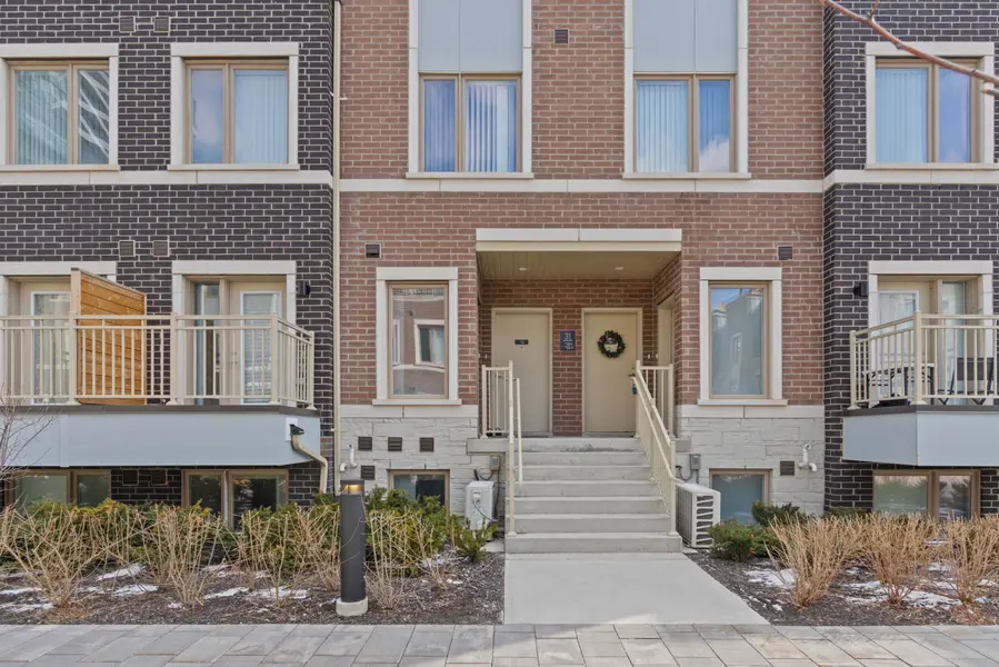 31 Honeycrisp CRES #57, Vaughan, ON L4K 0N6