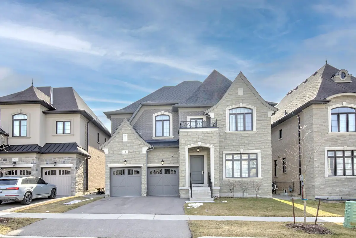 9 Casavant CT, Vaughan, ON L6A 5A5