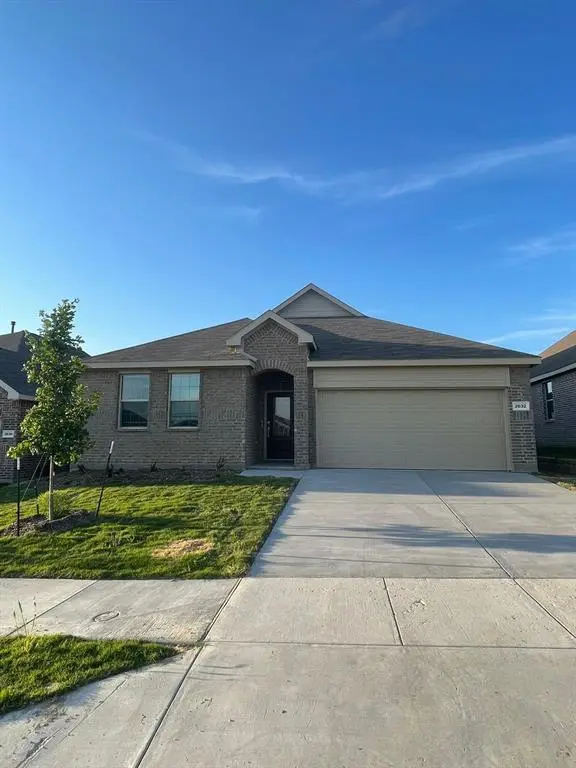 2632 Starwater Drive, Fort Worth, TX 76179