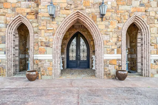 9553 Bella Terra Drive, Fort Worth, TX 76126