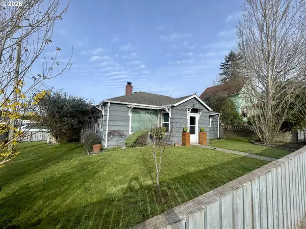 3280 SHERMAN AVE, North Bend, OR 97459
