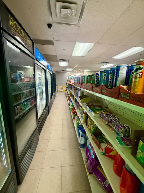 130 Bell Farm RD #4, Barrie, ON L4M 6J4