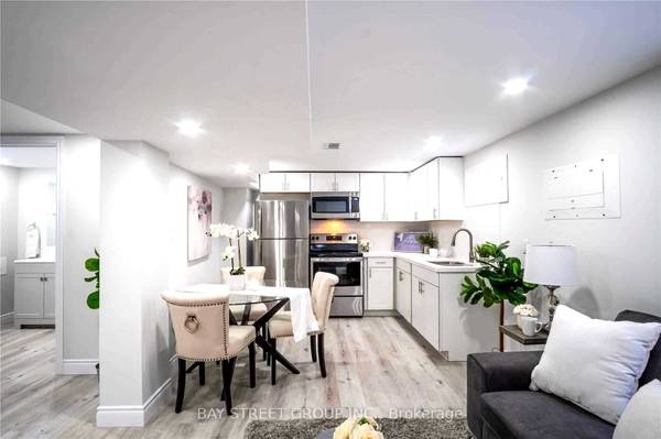 351 East 27th ST #Lower, Hamilton, ON L8V 3G9