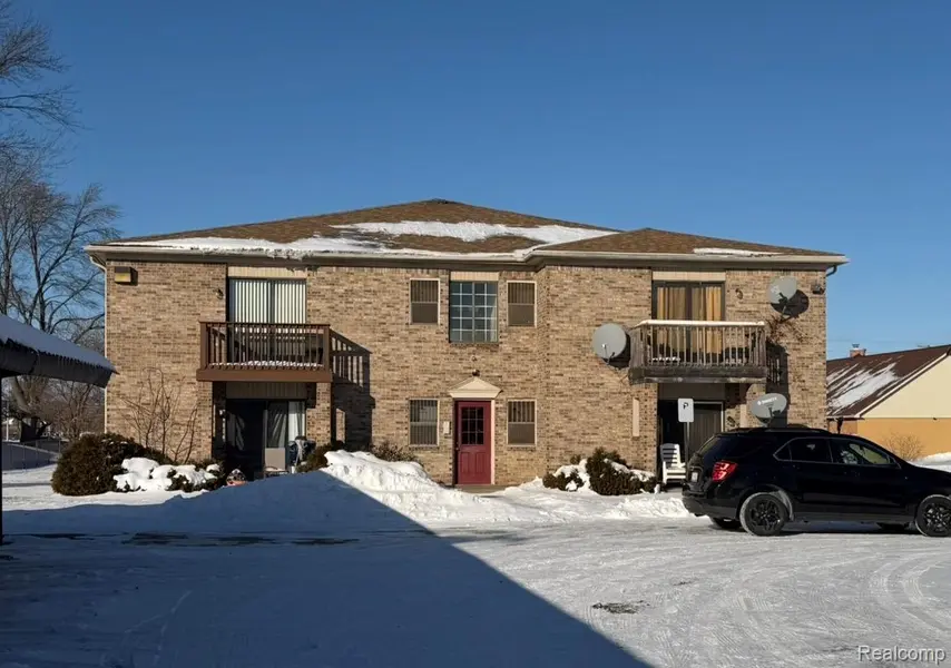 286 E. 13 MILE RD #104, Madison Heights, MI 48071