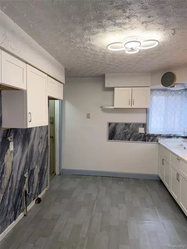 29473 Steinhauer ST, Inkster, MI 48141