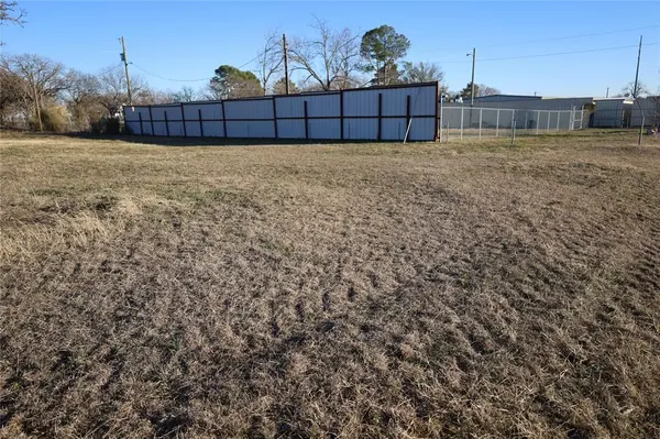 4204 N Main Street, Cleburne, TX 76058