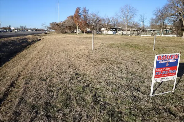 4208 N Main Street, Cleburne, TX 76058