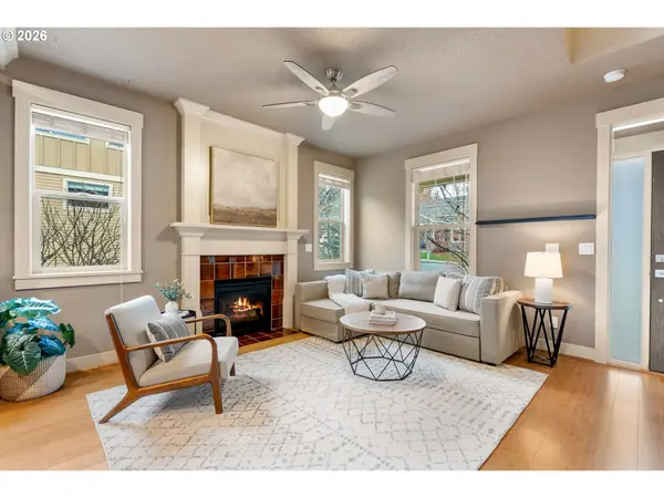 913 FALCON CT, Hood River, OR 97031