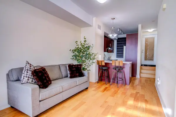 4 Curlew DR, Toronto C13, ON M3A 0A8