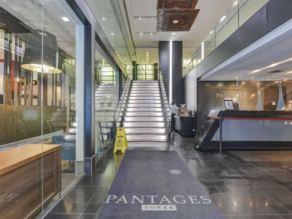 210 Victoria ST #2709, Toronto C08, ON M5B 2R3