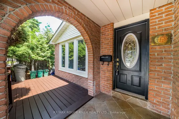 3 Swanston CRES, Ajax, ON L1S 3J5