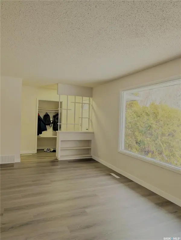 448 6th AVENUE NW, Swift Current, SK S9H 0Y3