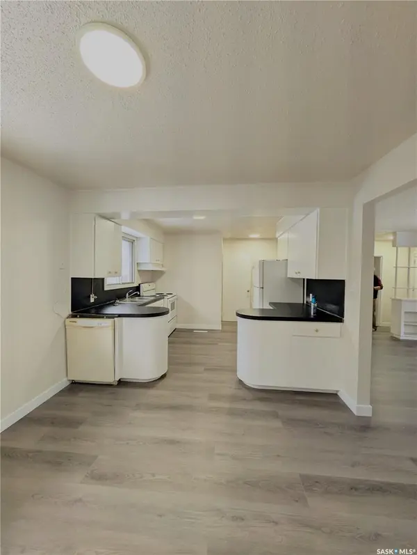 448 6th AVENUE NW, Swift Current, SK S9H 0Y3