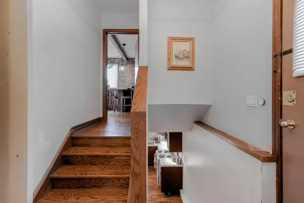 97 Cornelius Pkwy, Toronto W04, ON M6L 2K6