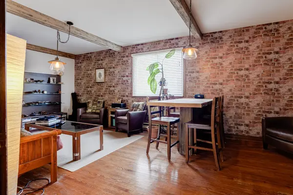 97 Cornelius Pkwy, Toronto W04, ON M6L 2K6