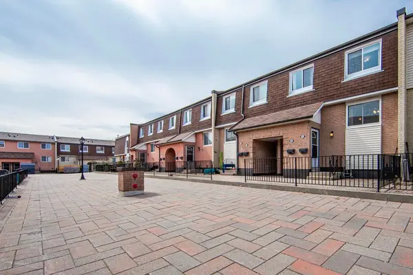 2170 Bromsgrove RD #186,  Mississauga,  ON L5J 4J2