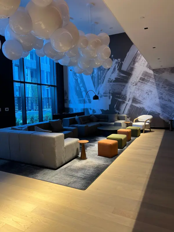 3220 William Coltson AVE #711, Oakville, ON L6H 7X9