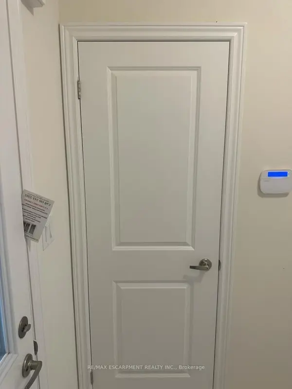 105 PINOT CRES, Hamilton, ON L8E 0J9