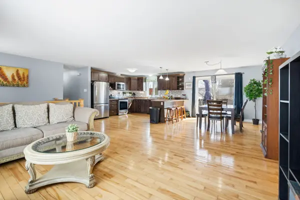 10610 Maple ST, North Dundas, ON K0E 1W0