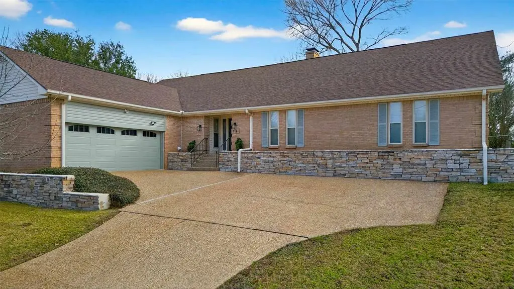 119 Williamsburg Lane, Bullard, TX 75757