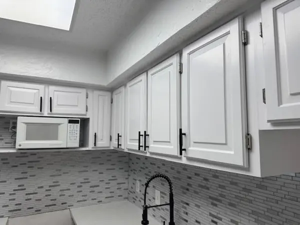 2300 Bamboo Drive #N306, Arlington, TX 76006