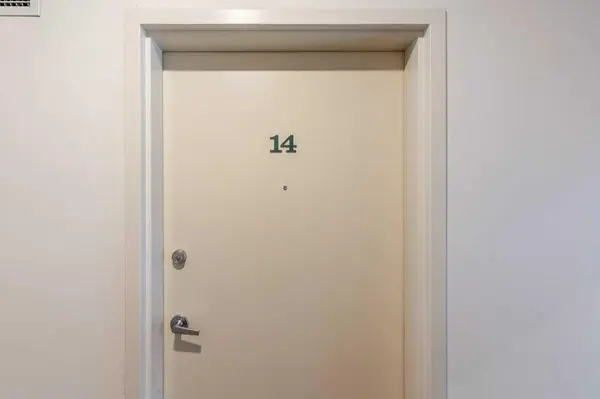 2414 Edenwold HTS NW, Calgary, AB T3A 3Y2