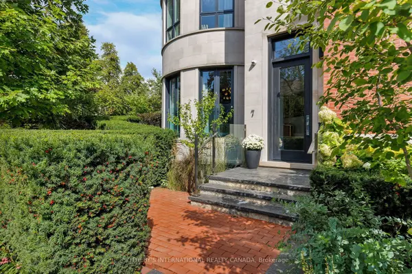 7 Thurloe AVE, Toronto C10, ON M4S 0B4