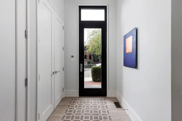 7 Thurloe AVE, Toronto C10, ON M4S 0B4