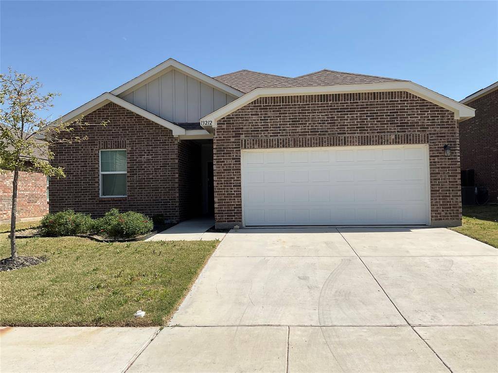 13212 Ridings Drive, Fort Worth, TX 76052