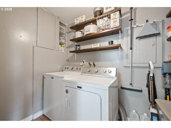 3102 HEMLOCK ST, Longview, WA 98632