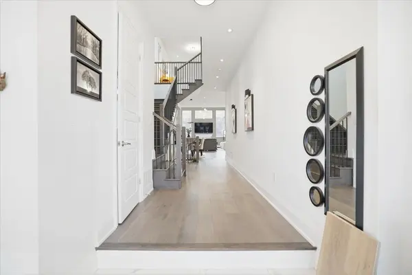 1467 Everest CRES, Oakville, ON L6H 3S4