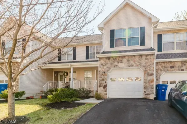 203 Concord Pl, North Brunswick Twp., NJ 08902