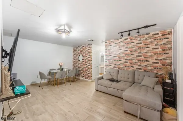 660-672 N Broad St #8, Elizabeth City, NJ 07208