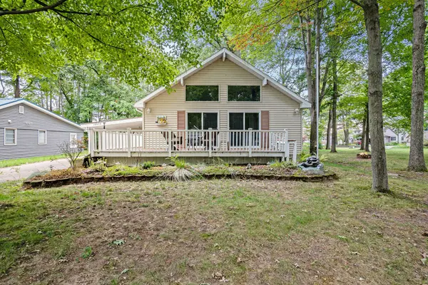 10905 1st ST, Morton Twp, MI 49346