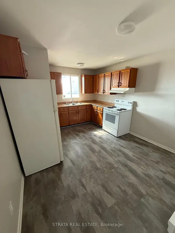 338 Malaga RD #1, Oshawa, ON L1J 1N7